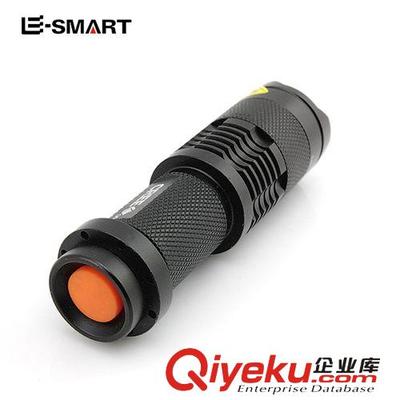神火變焦迷你SK68 一款集便攜、強(qiáng)光與多用于一體的手電筒